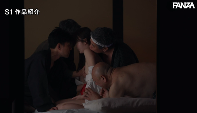 Thánh nữ làng quê đáng thương là đồ chơi cho lũ trai làng Miru